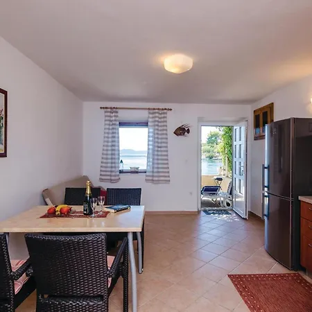 2 Bedroom In Slano